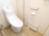 新琴似三条７（新川駅） 3660万円 窓付きのトイレは上段に収納もありタンク一体型でお掃除も簡単です