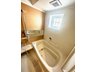 篠路町上篠路（篠路駅） 3490万円 明るくて清潔感のある浴室です。