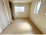 大谷地 3180万円・3280万円 2号棟　洋室 どんな部屋にもしやすいシンプルな洋室。2面採光で、明るく開放感もあります♪
