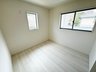 ひより台 2790万円 洋室 どんな部屋にもしやすいシンプルな洋室。2面採光で、明るく開放感もあります♪