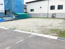 新横町（西若松駅） 1200万円～1340万円 現地（2023年8月3日）撮影