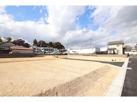 金屋町（白河駅） 1080万円 No.3南東側道路より分譲地全体を撮影。（2021年10月28日）