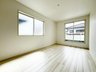 グラファーレ名取市増田3期　全2棟　【一戸建て】 2号棟　洋室 どんな部屋にもしやすいシンプルな洋室。2面採光で、明るく開放感もあります♪
