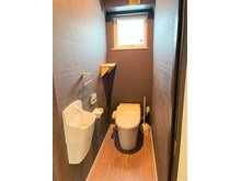 弘前市千年2丁目一戸建 モダンなデザインのトイレ