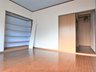 田川字宮野前 80万円 ２階洋室約９帖のスペースを撮影。
