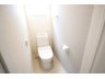 大仙市富士見町　区画B　建売住宅　【一戸建て】 トイレタンクの上に手洗い器がついており、スペースを有効活用したデザインです。無駄なスペースを省いたトイレは、掃除の負担とストレスも軽くなります。 さらに洗浄水の無駄を省いた超節水トイレで節約できます。
