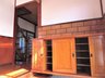北沢字鍋倉 495万円 南玄関を撮影。玄関収納も完備。