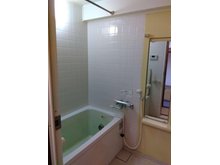 サンシティ会津旭町 落ち着いた時間を過ごすことができる浴室です！おしゃれな床タイルで快適に過ごすことができます♪