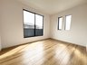神谷沢字金沢（岩切駅） 3680万円 洋室 どんな部屋にもしやすいシンプルな洋室。 2面採光で、明るく開放感もあります♪