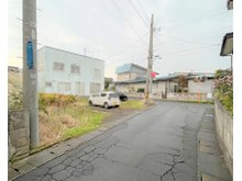 金沢３（青森駅） 850万円 土地と南側道路の一部私道は、本物件の売買価格に含まれます。詳しい位置等については、直接お問合せください。