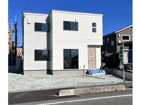 天童市大字山元　【一戸建て】 2023/12/28建物完成しました 南道路で日当たり良好、真っ白な外壁がひときわ明るいおうちです
