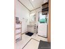 浜崎４（北朝霞駅） 3780万円 動線が良いリビングに隣接した洗面室。小さなお子様とのバスタイムやお洗濯などにも便利です。