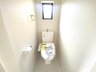 三山６（京成大久保駅） 3680万円 -Toilet- 温水洗浄便座付きのトイレは、1階と2階に1か所ずつございます。【施工例】