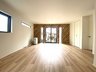 三山６（京成大久保駅） 3680万円 -Living room- 暖かい印象を与えるリビング階段。家族のコミュニケーションの機会が増える設計です。