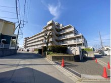 コスモ新座志木 1992年6月築，総戸数54戸の分譲マンションです。