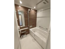 パセオ東京イースト　当社のグループ会社保有住戸 お風呂もユニットごと交換しております。追い炊き機能、浴室乾燥機完備。