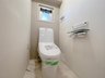 シーアイマンション東戸塚Ｂ棟 新規温水洗浄便座一体型トイレです。窓が あります。