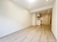 鶴瀬スカイマンション リビング・ダイニングのスペースを広く活用できる壁付けタイプのキッチン
