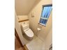 北野３（志木駅） 4630万円 空気の入れ替えにも便利な小窓付。明るく気持ちの良いトイレです。