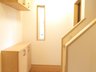 八千代台東６（京成大和田駅） 3280万円 「おかえり」と家族が温かく迎えてくれる玄関ホール。広々ゆったりとした空間がある。