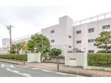 横内 1390万円 平塚市立横内小学校まで742m