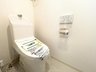 エルハイム西横浜 収納付きのトイレ！ストックの置き場に困らず便利♪ついつい長居してしまいそうなオシャレな雰囲気です♪