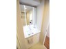 ベルハイム戸田 忙しい朝の身支度に便利な三面鏡付き洗面化粧台！