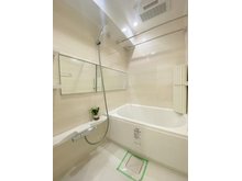 西落合ビューティフルマンション ■１１１６サイズの浴室、追い焚き機能＆浴室乾燥機完備