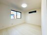 下田町２（日吉駅） 5798万円・7198万円 洋室は全4部屋ございます。（サービスルーム含む。）断熱性に優れ結露予防に効果があるペアガラスを採用。