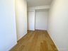 コスモ志木 各居室に収納スペースが設けられ，生活スペースを広く利用できます：洋室約4.9帖