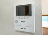 広沢町５（小俣駅） 1080万円 TVモニター付きインターホンTVモニター付きインターホン｜訪問者を画像と音声で確認できる、防犯性に優れた安心のシステム。スッキリとしたデザインで、誰でも簡単に操作していただけます。