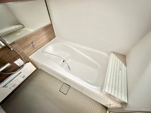 松ケ丘５（南柏駅） 4998万円 現地室内（2024年4月）撮影 ☆温度変化によって急激な血圧変動が起き、ときに命に関わることもあるヒートショック。暖房機能を使って浴室を温めることで、ヒートショックのリスクを軽減できると言われています。