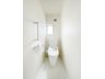 大字土屋 3590万円 小窓が付いて風通しの良いトイレ