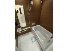 ニックハイム鶴見第６　当社のグループ会社保有住戸 お風呂もユニットごと交換しております。追い炊き機能、浴室乾燥機完備。