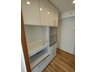 ニックハイム鶴見第６　当社のグループ会社保有住戸 キッチンスペースには備え付けの収納棚も設置しました。
