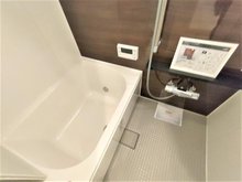 世田谷代田サンライズマンション　当社グループ会社保有物件 浴室も丸ごと交換済です。追い炊き給湯、浴室乾燥も完備。