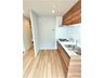 世田谷代田サンライズマンション　当社グループ会社保有物件 キッチン回りに空間があり、冷蔵庫の置場所なども決めやすい配置。