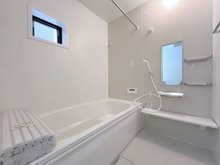 西初石４（初石駅） 4898万円 一日の疲れを癒すバスルームは浴室乾燥機付きでいつでも快適バスタイム