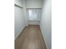 ライオンズマンション竹の塚第６ 一番狭い４．４帖のお部屋がこんな感じです。でっぱりなど少ないので、使いやすい形ではあります。
