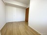 シュロスガーデン志木 各居室に収納スペースが設けられ，生活スペースを広く利用できます：洋室約5.0帖