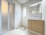 白子１（光が丘駅） 4990万円 玄関近くに配置された洗面室は帰宅後の手洗いに便利です。