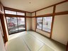 藤ケ丘５（竜ヶ崎駅） 1398万円 室内（2023年1月）撮影 2階居室 窓からも明るい陽射しが注ぎ込み、部屋中を照らしてくれます。