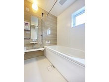 大字砂新田（新河岸駅） 3798万円 一日の疲れを癒すバスルームは浴室乾燥機付きでいつでも快適バスタイム