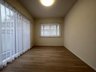 ビューパレ―浦和大谷口第一 約6.0帖の洋室！ゆとりあるお部屋にどのように家具を配置しようか想像が膨らみますね。