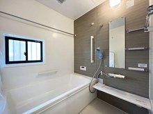 稔台８（松戸新田駅） 4198万円 一日の疲れを癒すバスルームは浴室乾燥機付きでいつでも快適バスタイム