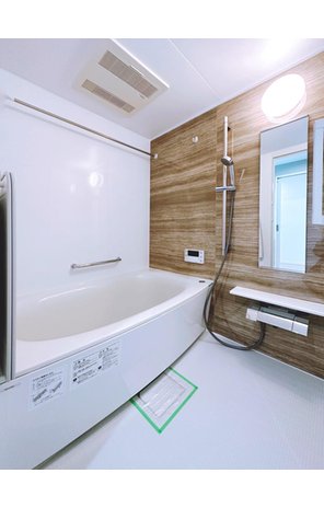プリミテージュ新横浜 1日の疲れを癒すバスルーム。広さも十分にあり、ゆったりと寛げる空間です。