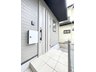 西堀２（東久留米駅） 3899万円 ナチュラルなデザインで明るい雰囲気の玄関ドア