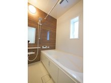 大泉町２ 5380万円 ■くつろぎの１坪浴室、追い焚き機能＆浴室乾燥機完備