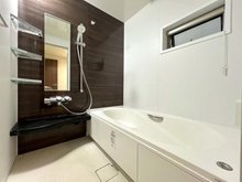鈴谷７（与野本町駅） 3980万円 一日の疲れを癒すバスルームは浴室乾燥機付きでいつでも快適バスタイム