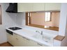越智町 2085万円 明るいデザインのキッチン